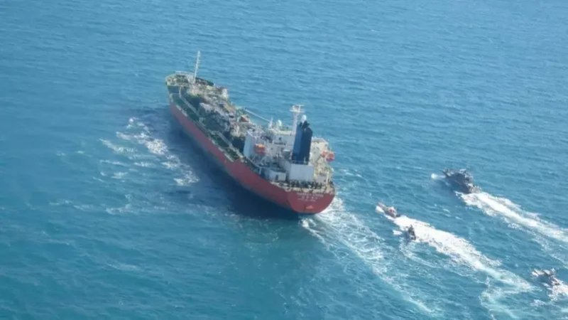Iran says tanker enters territorial waters despite US threats 