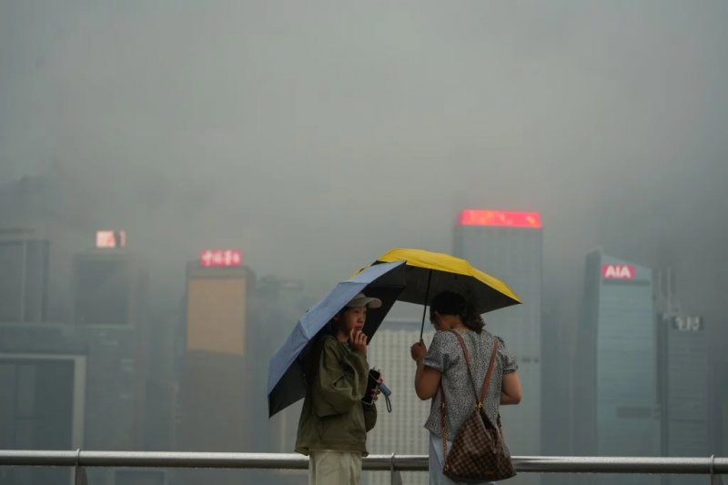 Hong kong to face six days of rain as northeast monsoon brings cooler weather