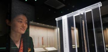 Over 100 ancient bamboo slips make public debut at Nanchang exhibition