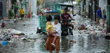 Philippine president confirms arrest of key flood defense corruption suspect in Prague