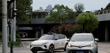 Baidu robotaxi outage raises safety concerns