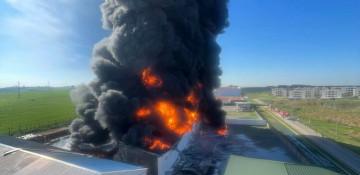 Drone strike sparks fire at Castrol warehouses near Erbil -  VIDEO 