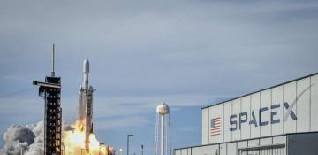 SpaceX secretly files for IPO, plans major offering