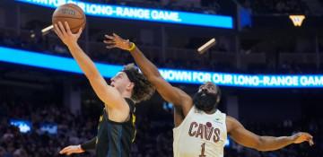 Mitchell, Strus lead Cavaliers past Warriors 118-111