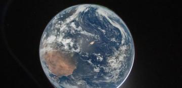 Artemis II crew take 'spectacular' image of Earth - PHOTO 