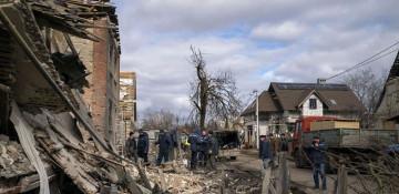 Russia launches record glide bomb strikes on Ukraine