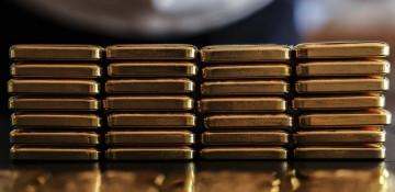 Gold gains on ceasefire hopes as tensions spike in Strait of Hormuz