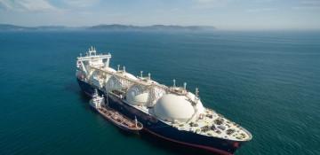 Qatar LNG tankers turn back near Strait of Hormuz