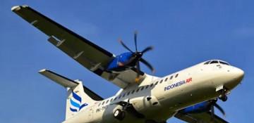 Volcanic ash threat: aircraft near Indonesia risk flying into plume -  PHOTO 