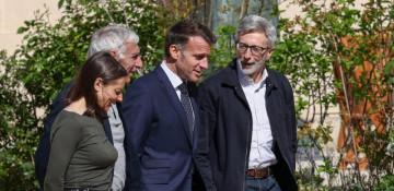 France welcomes home two freed Iran detainees