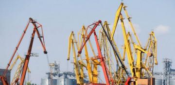 Russia trade surplus falls sharply as exports decline in early 2026