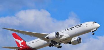 Woman dies on Qantas flight from New York to Auckland