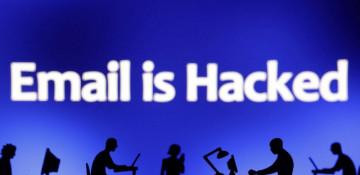 Russia-linked hackers breach Ukrainian emails