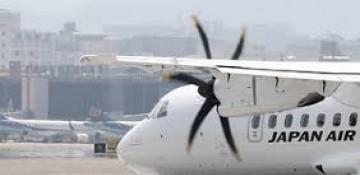 Emergency return in Japan: ATR-72 crew reports cockpit window fault