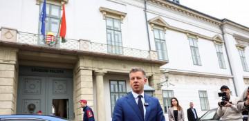 Hungary’s election winner Magyar meets president, urges resignation