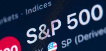 S&P 500 sets record, bounces back from Iran-related losses