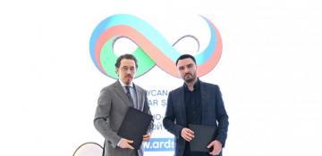 Azerbaijan, Russia firms sign display production deal 