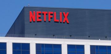 Netflix shares drop after weak forecast, Hastings exit