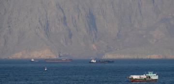 More than 20 vessels pass Strait of Hormuz on Saturday
