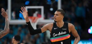 Wembanyama shines with 35 as Spurs beat Blazers