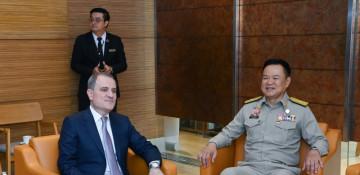 Azerbaijan FM meets Thailand’s prime minister in Bangkok