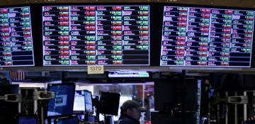 S&P 500, Nasdaq, Dow futures slip on Hormuz tensions