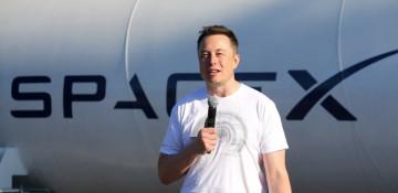 Elon Musk boosts SpaceX stake with $1.4 billion purchase