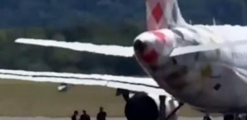 Man dies after being sucked into jet engine at Bergamo Airport -  VIDEO 
