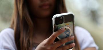 Australia teen social media ban faces enforcement gaps 