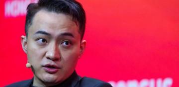 Billionaire backer sues Trump family's crypto firm over alleged extortion 