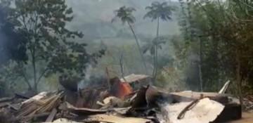 India erupts: Pre-dawn raid burns village, civilians under fire -  VIDEO 