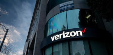 Verizon raises profit forecast after subscriber growth