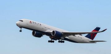 Passenger gives birth on Delta flight before emergency landing in Oregon -  PHOTO 