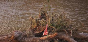 2 killed as tornadoes tear through North Texas