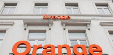 Orange signs 1.3 billion euro deal with CaixaBank, BNP Paribas to acquire Scorefit 