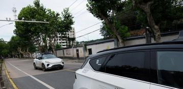 China freezes robotaxi permits after Baidu’s massive Wuhan outage