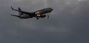  Dramatic moment as United Airlines flight hits drone 3,000 feet above San Diego -   VIDEO 