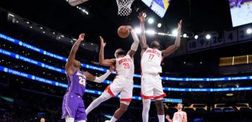 Rockets stay alive with Game 5 win over Lakers