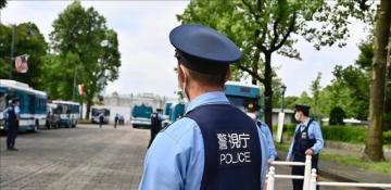 Man assaults victim, targets police with tear gas