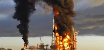 Fire breaks out at Russia's NORSI oil refinery after drone attack - PHOTO