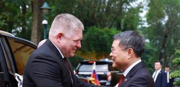 PM Hưng welcomes Slovak PM Fico to boost strategic cooperation