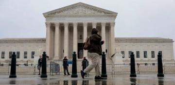 US businesses begin applying for billions in tariff refunds following Supreme Court ruling (World)