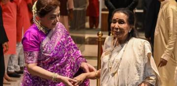 India: Legendary playback singer Asha Bhosle dies at 92