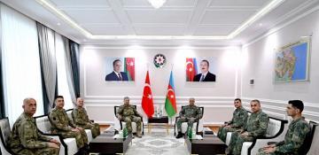 Azerbaijan, Türkiye discuss expansion of military cooperation in Baku 