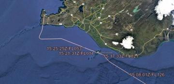 Pilot drops Boeing 757 to near-ground level over Iceland in shock “farewell” flight - PHOTO/VIDEO