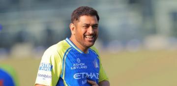 MS Dhoni to reclaim wicketkeeping duties from Sanju Samson for CSK
