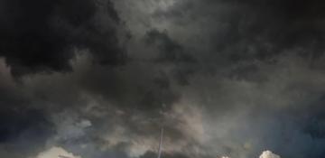 SkyWest horror at 39,000 feet: Violent turbulence leaves passengers injured -   PHOTO 