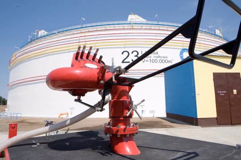  Russia to halt Kazakhstan's oil flows to Germany via Druzhba