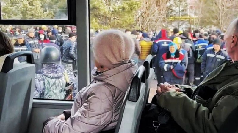 Chinese construction workers protest unpaid wages in Russia’s Far East-  VIDEO 