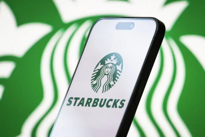 Starbucks blends coffee with AI through new ChatGPT beta integration